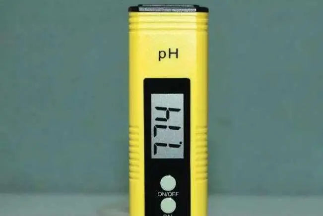 pH Digital Meter with 0.01 ph accuracy Aquarius Water